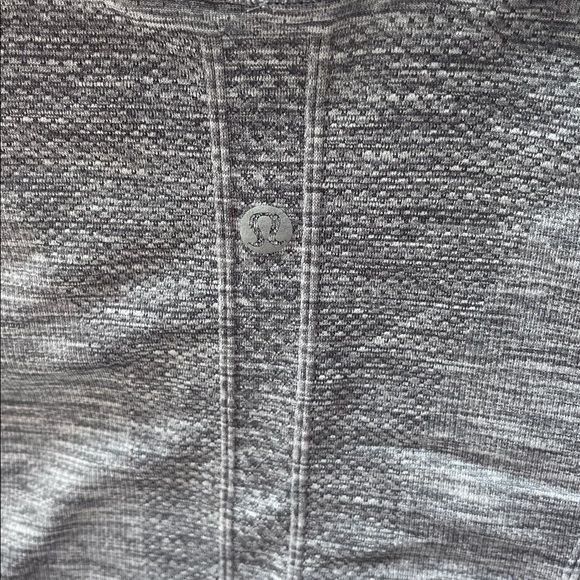 Gray Short Sleeve Athletic Top - Picture 3 of 3